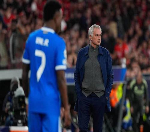 恩比德,板不敌巴恩,马克西关键,雷竞技RAYBET官方平台,雷竞技RAYBET官方网站,雷竞技RAYBET官方入口,雷竞技RAYBET电竞竞猜